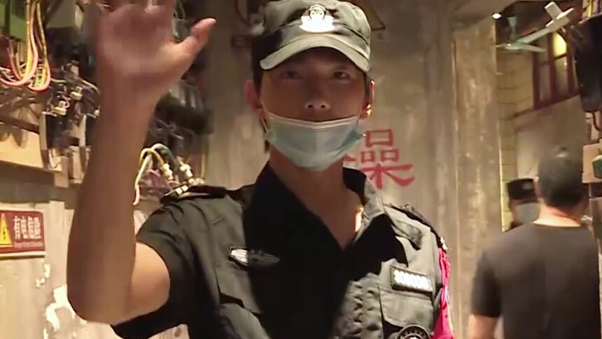 元气满满的哥哥 杨洋伪装成保安