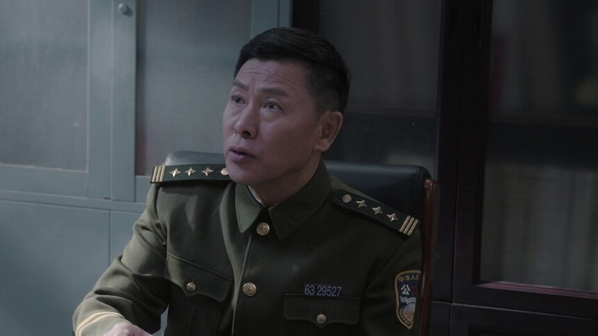 《法医秦明之龙番往事》第2集看点：半遮面女人浮现，雷升之死系熟人作案？