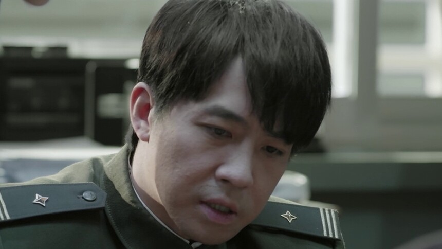 《法医秦明之龙番往事》第8集看点：垃圾箱里现雷管，油田主任想炸亲爹？