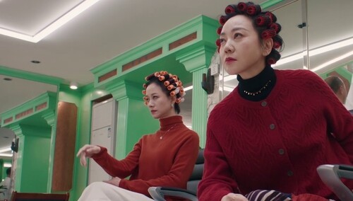 《活色生香》“劲”曲MV 闫妮叶童倪虹洁演绎人生下半场热烈与洒脱